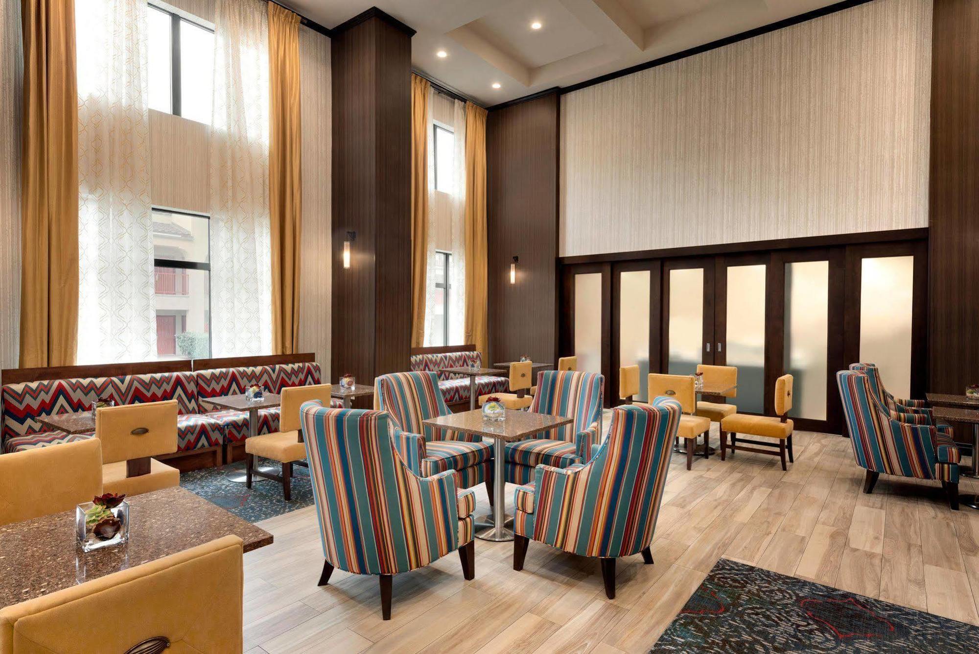 Hampton Inn And Suites Monroe Exterior photo